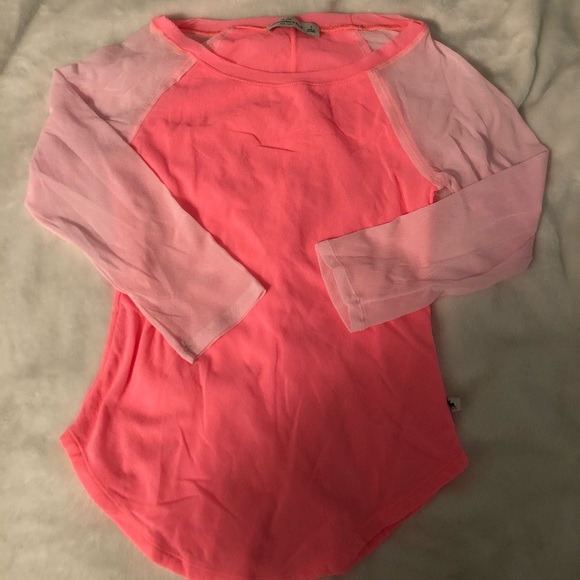 Abercrombie & Fitch Top